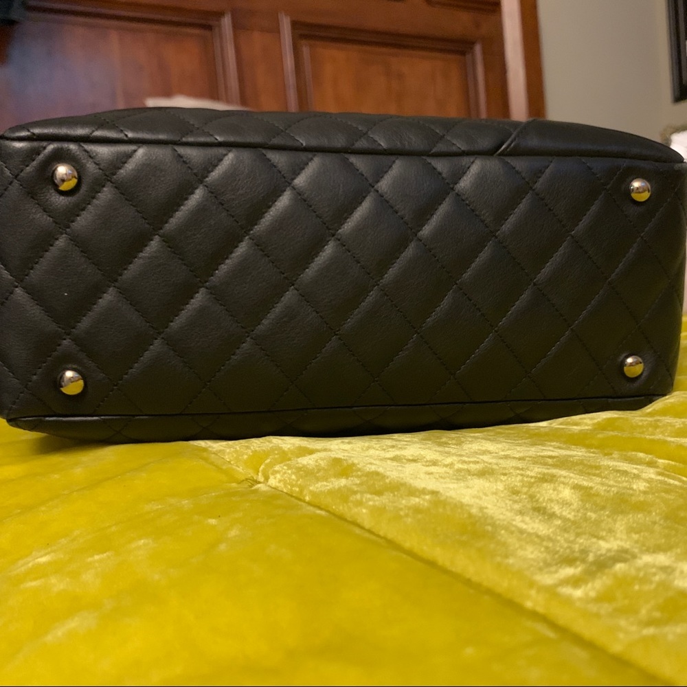 Chanel Handbag - Picture 7 of 8